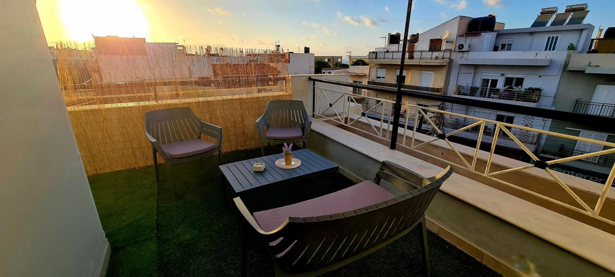 Sunny Apartment For Couples & Friends In Centre Heraklion Exterior foto
